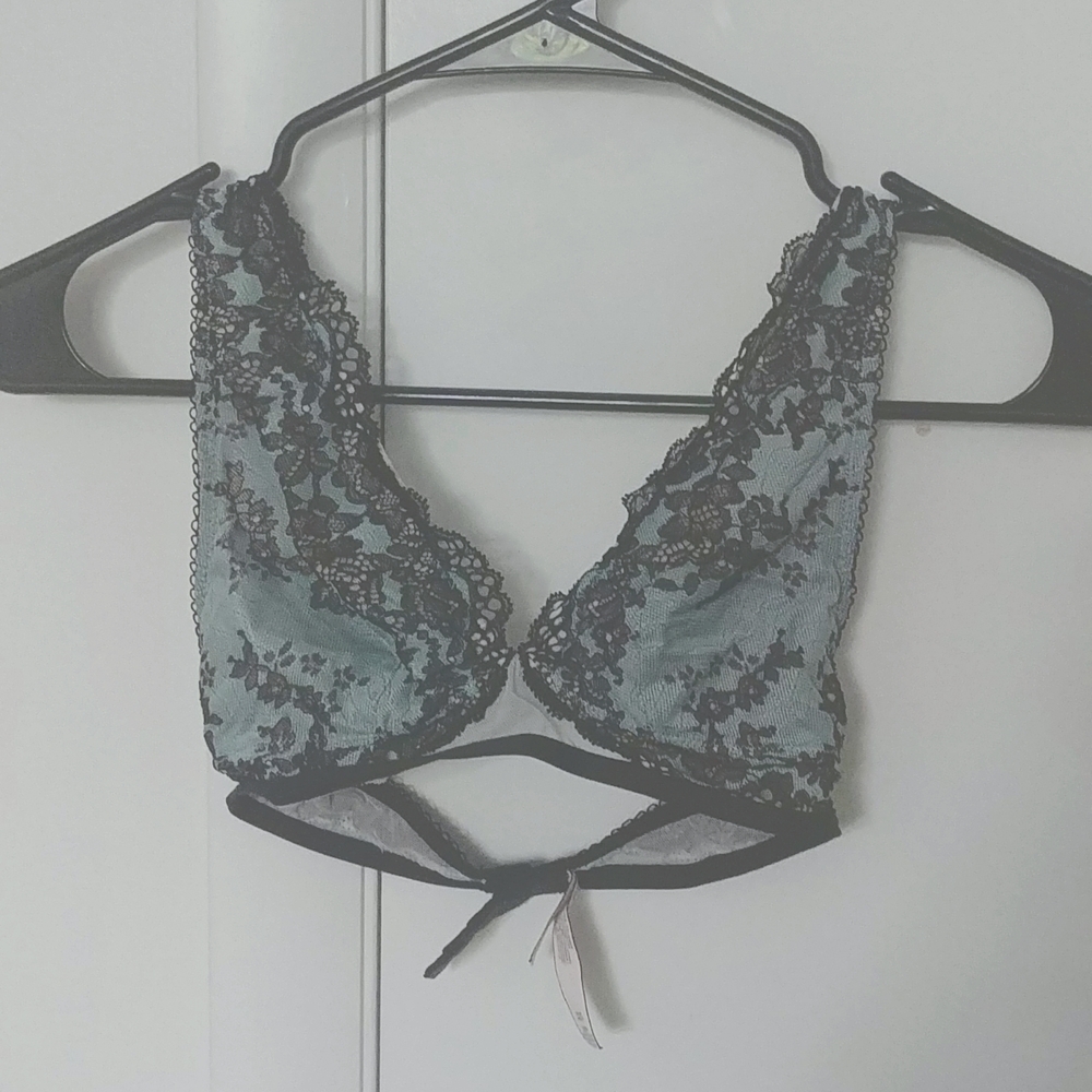 Unlined lace triangle bra